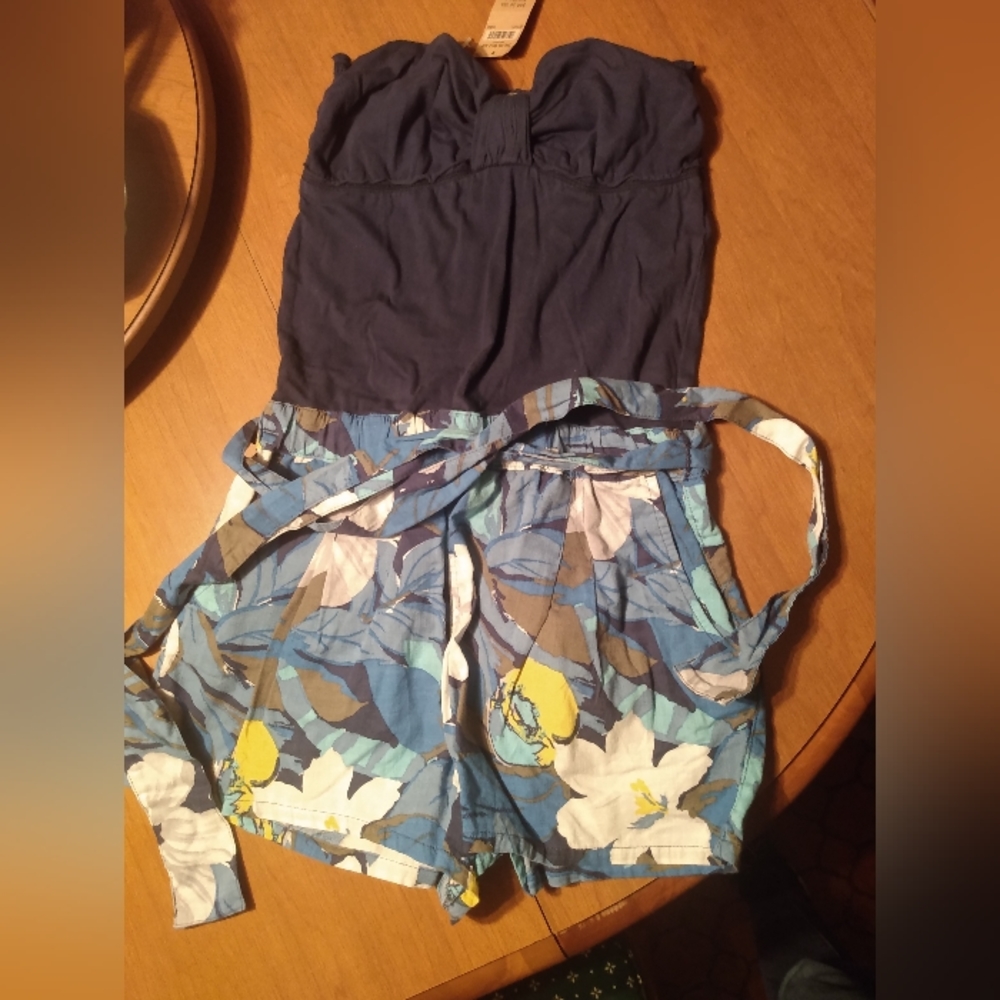 NWT Hollister Bettys Strapless Shorts Romper - Juniors Large
